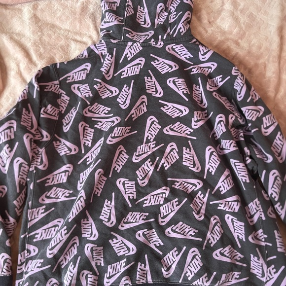 Nike sweatshirt - Picture 4 of 4